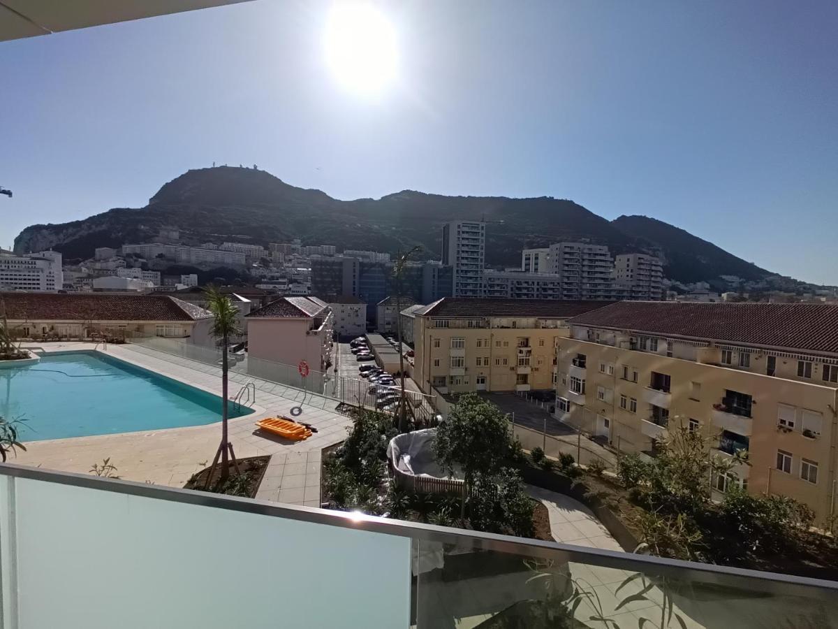 Brand New - Studio Apartments In Eurocity - Large Pool - Rock View - Balcony - Free Parking - Holiday And Short Let Apartments In Gibraltar Exterior foto