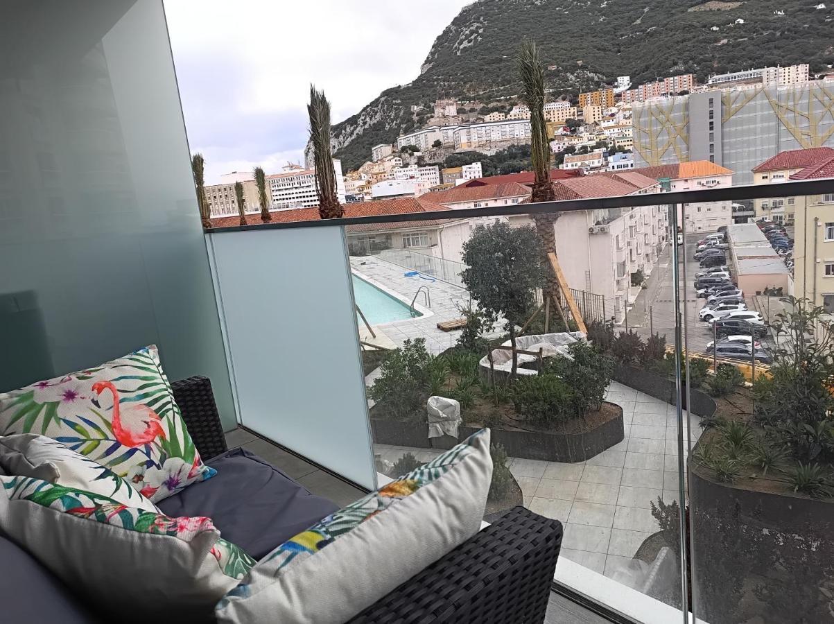 Brand New - Studio Apartments In Eurocity - Large Pool - Rock View - Balcony - Free Parking - Holiday And Short Let Apartments In Gibraltar Exterior foto