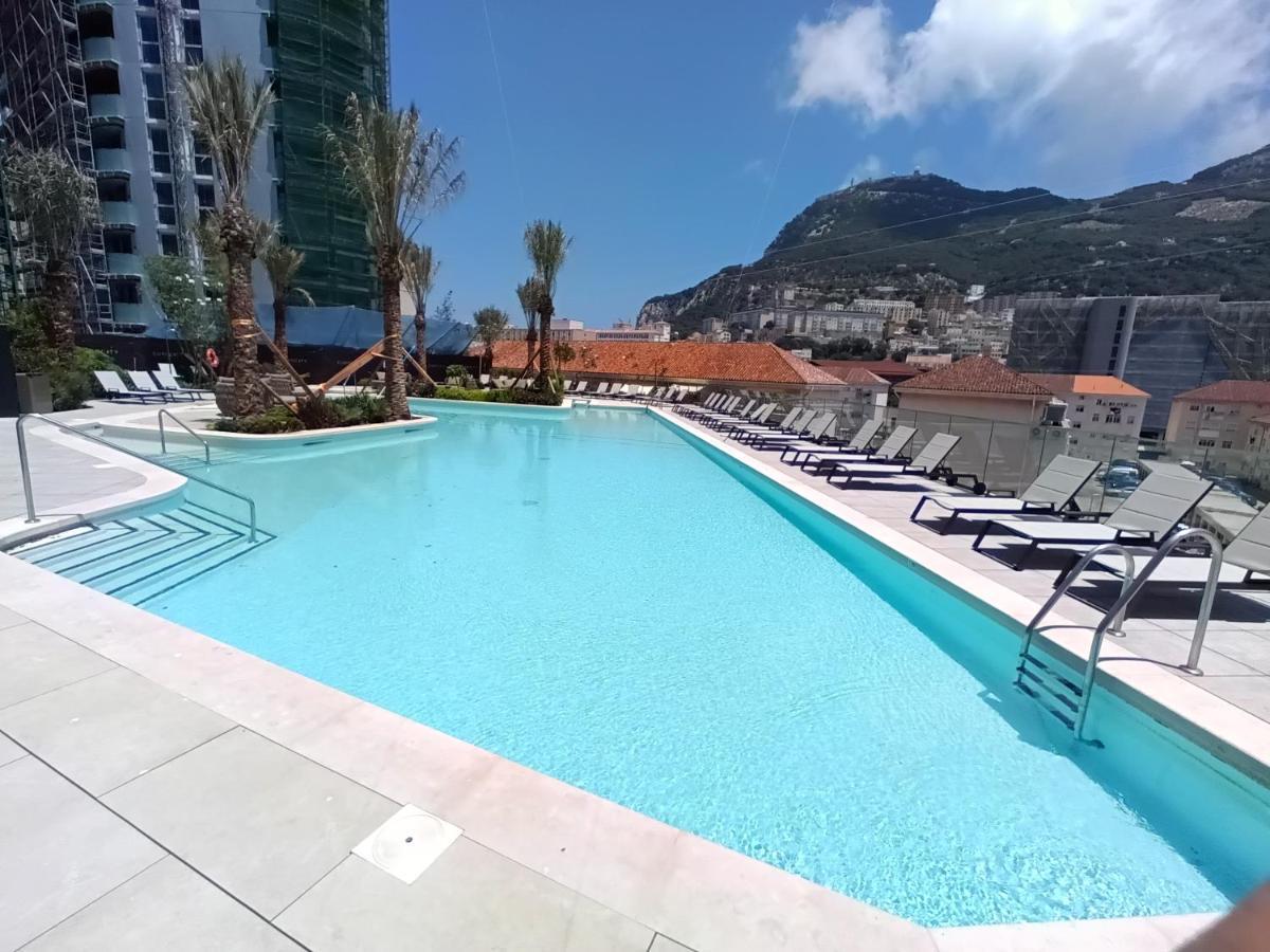 Brand New - Studio Apartments In Eurocity - Large Pool - Rock View - Balcony - Free Parking - Holiday And Short Let Apartments In Gibraltar Exterior foto